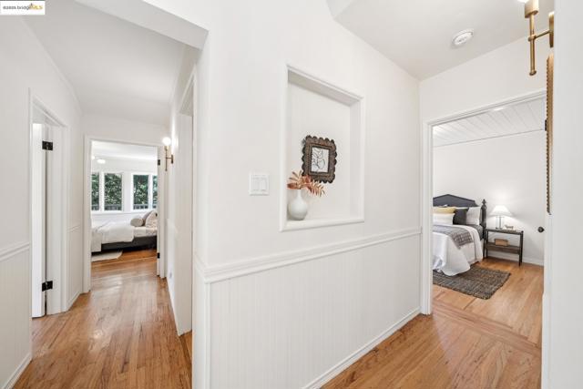 1301 Mountain Blvd, Oakland CA: https://media.crmls.org/mediaz/d21adb11-5952-48d6-92a2-3bae21ab62a7.jpg
