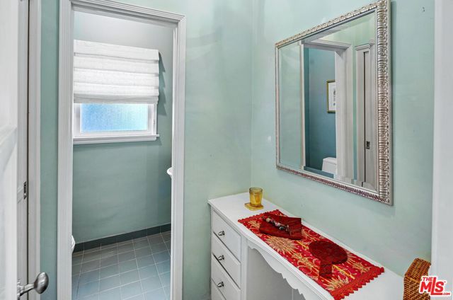 10614 Le Conte Avenue, Los Angeles CA: https://media.crmls.org/mediaz/d21aef22-cbbd-42f8-8254-5b817c05791c.jpg