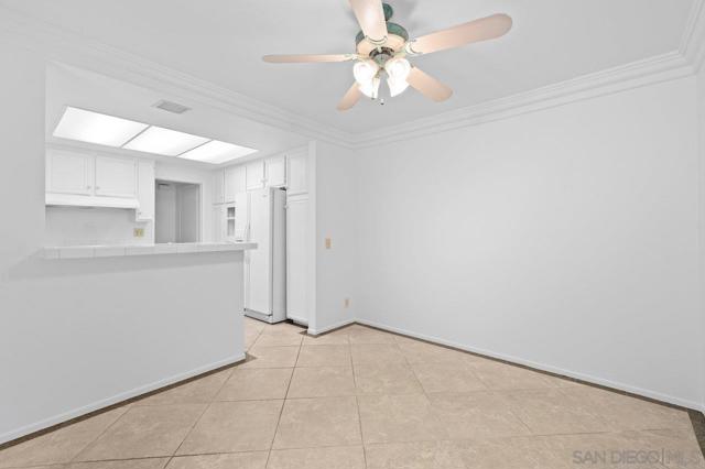 4041 Caminito Dehesa, San Diego CA: https://media.crmls.org/mediaz/d21b9e99-3778-48ca-a3fb-f00eb30400b7.jpg