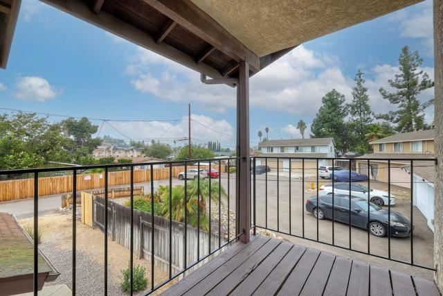 1415 17 Flag Ln, El Cajon CA: https://media.crmls.org/mediaz/d21be290-c643-445d-b75b-e4211374f7b1.jpg