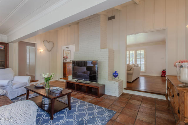 2727 Hollister Terrace, Glendale CA: https://media.crmls.org/mediaz/d21c2f91-7434-4417-b477-b41ff6e77464.jpg