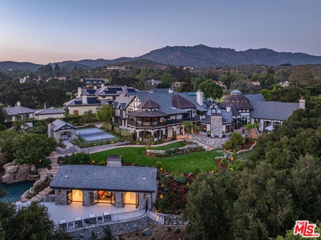 5076 Island Forest Place, Westlake Village CA: https://media.crmls.org/mediaz/d21c78cf-60f4-44c3-a762-825ca751f8a3.jpg