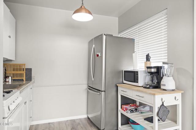 1132 1142 Pittsfield Lane, Ventura CA: https://media.crmls.org/mediaz/d21d3c52-3911-4456-8687-615749c786ce.jpg