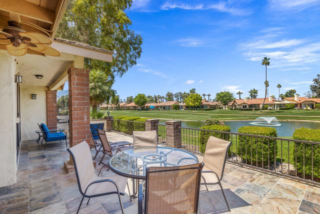 312 Castellana S, Palm Desert CA: https://media.crmls.org/mediaz/d21eeb78-cc87-40ea-9c6c-618208d44d94.jpg
