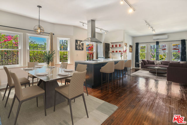 1101 W 18th Street, Los Angeles CA: https://media.crmls.org/mediaz/d21f2e0a-5a1b-4312-9dfb-cf625aca1e6e.jpg