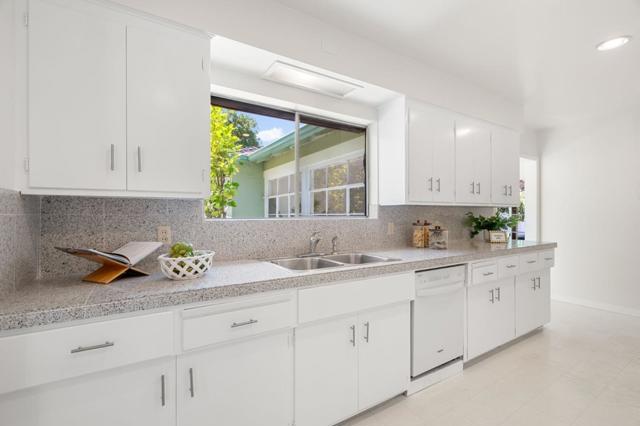 47 Fillmer Avenue, Los Gatos CA: https://media.crmls.org/mediaz/d220ab4c-1874-4752-9406-a151f70df7d9.jpg