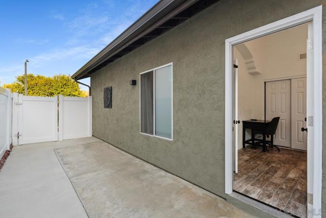 40599 Calle Medusa, Temecula CA: https://media.crmls.org/mediaz/d22117ce-9ed3-4e47-aa88-4494dc12ff1e.jpg