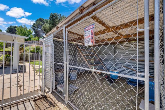 2106 Laura Dr, Escondido CA: https://media.crmls.org/mediaz/d2214c16-3a4b-4d98-9cf1-8e688dfad83b.jpg