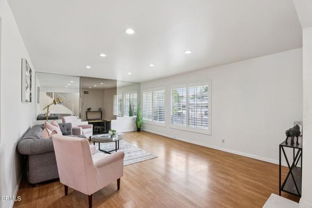 Detail Gallery Image 6 of 39 For 10856 Topeka Dr, Porter Ranch,  CA 91326 - 5 Beds | 4 Baths