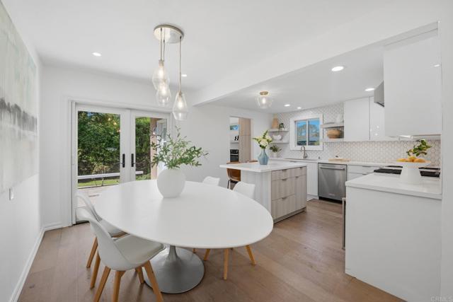 Detail Gallery Image 12 of 32 For 637 N Rios Ave, Solana Beach,  CA 92075 - 4 Beds | 1/1 Baths