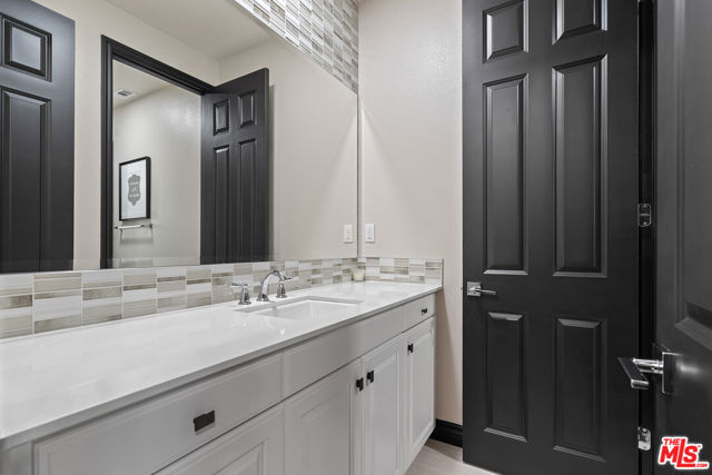 55 Suede, Irvine CA: https://media.crmls.org/mediaz/d221eb41-e88b-493c-bcba-aa4b46cdf77b.jpg