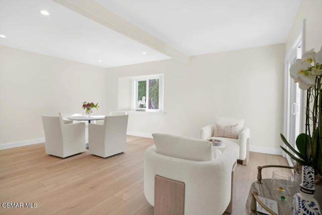 1228 S Westlake Boulevard, Westlake Village CA: https://media.crmls.org/mediaz/d2226612-4d17-4ad5-a91d-d5818d866db5.jpg