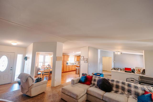 Detail Gallery Image 6 of 19 For 4740 Flying H Rd, Twentynine Palms,  CA 92277 - 3 Beds | 2 Baths