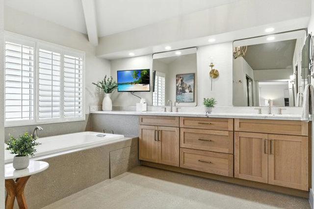 4252 Merlot Court, San Jose CA: https://media.crmls.org/mediaz/d2230981-ade1-44aa-b301-20869c2d81d3.jpg