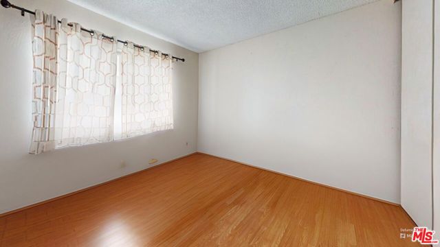 437 29th Street, San Francisco CA: https://media.crmls.org/mediaz/d2236b1e-1dfc-437b-8f0f-c915ea3b9c82.jpg