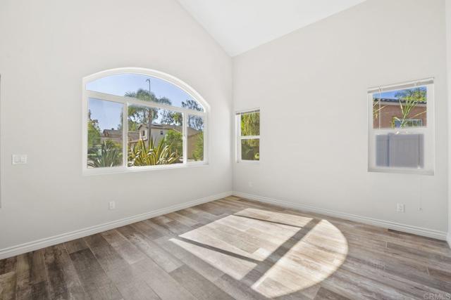 4867 Seascape Drive, Oceanside CA: https://media.crmls.org/mediaz/d2244b08-c43c-4177-9600-2d7a224b23b9.jpg