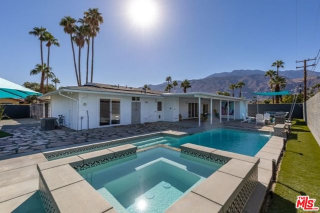980 N Buttonwillow Circle, Palm Springs CA: https://media.crmls.org/mediaz/d224c418-9904-4a97-bb9e-688ad757ef59.jpg