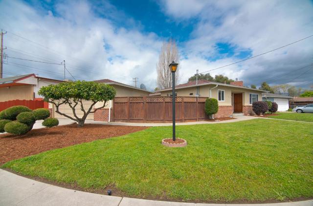 90 Beverly Drive, Watsonville CA: https://media.crmls.org/mediaz/d224e07f-a290-476c-8aad-d9642458abc5.jpg