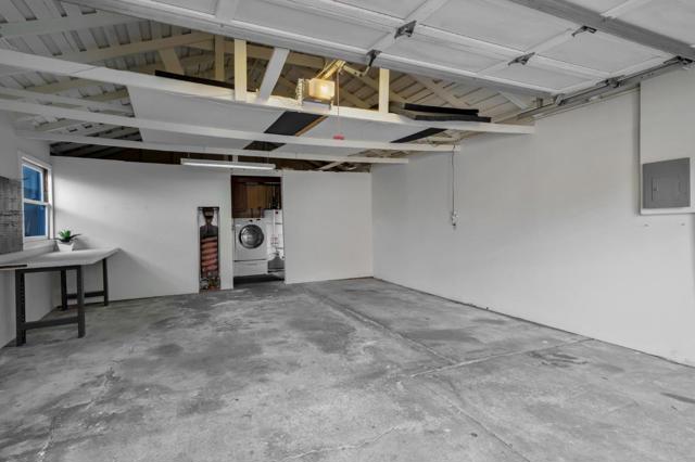 1518 Arguello Street, Redwood City CA: https://media.crmls.org/mediaz/d2251423-dfd8-4d6e-a3b3-cbc294fd032b.jpg