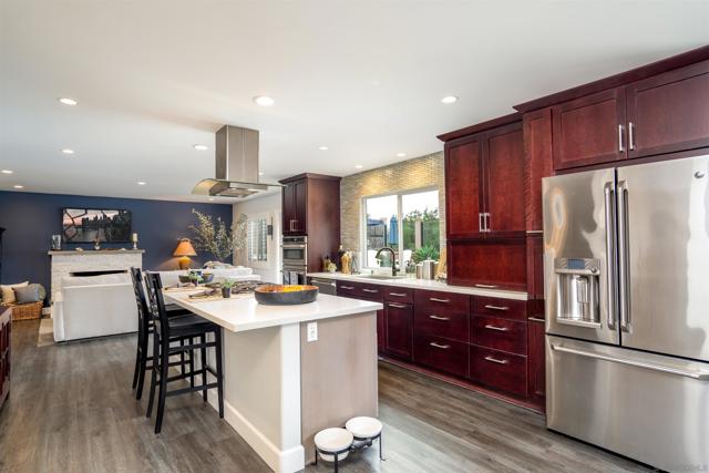 13349 Portofino Dr, Del Mar CA: https://media.crmls.org/mediaz/d2261eb5-8250-4098-ac6f-e04bd2e49c4d.jpg