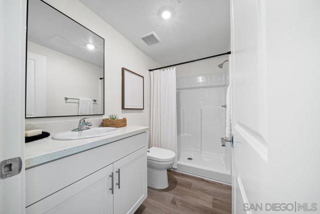 8168 Golden Ave, Lemon Grove CA: https://media.crmls.org/mediaz/d226d3fe-2a76-4281-bc20-0951b49c3311.jpg