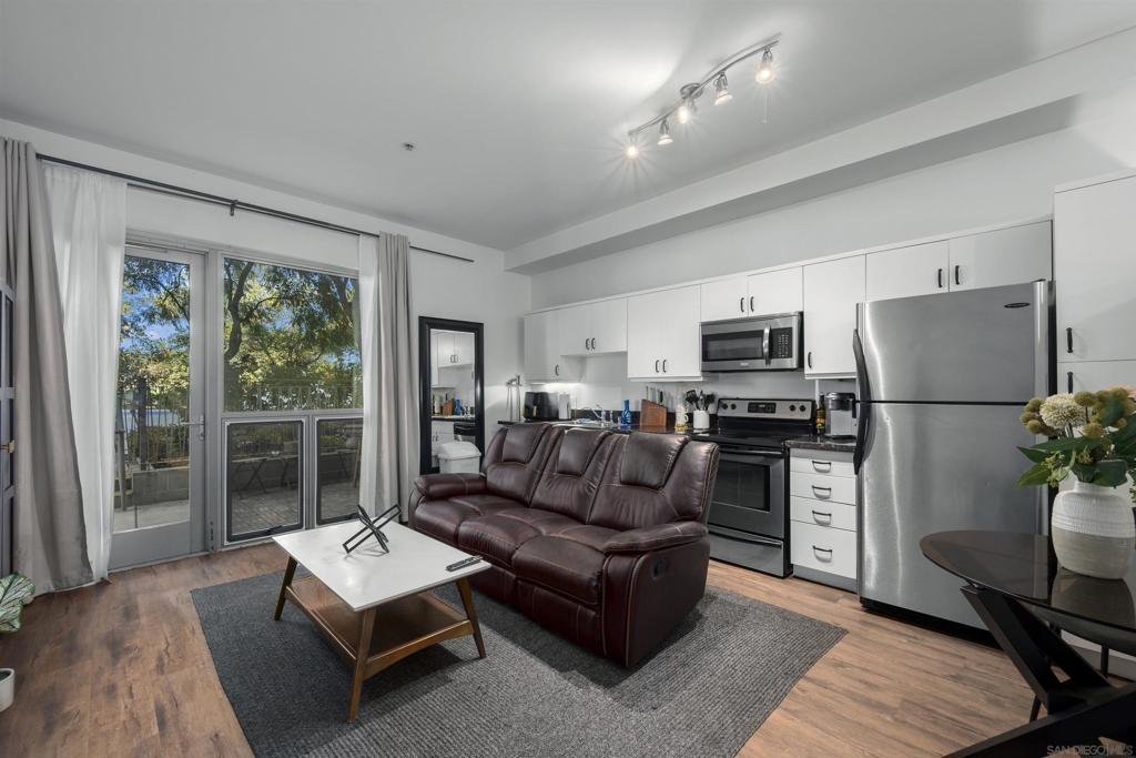 889 Date St. - photo 8