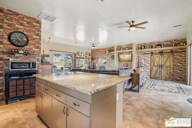 22950 Henry Road, Desert Hot Springs CA: https://media.crmls.org/mediaz/d22766d6-8717-4a58-9736-79cbfdd68d1f.jpg