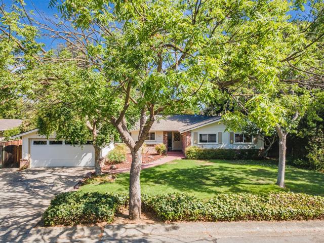1635 Morton Avenue, Los Altos CA: https://media.crmls.org/mediaz/d227fca8-3ceb-447a-ab38-6a21533a40b1.jpg