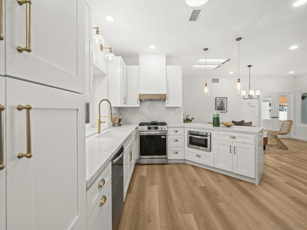 MLS #250043606SD image #12