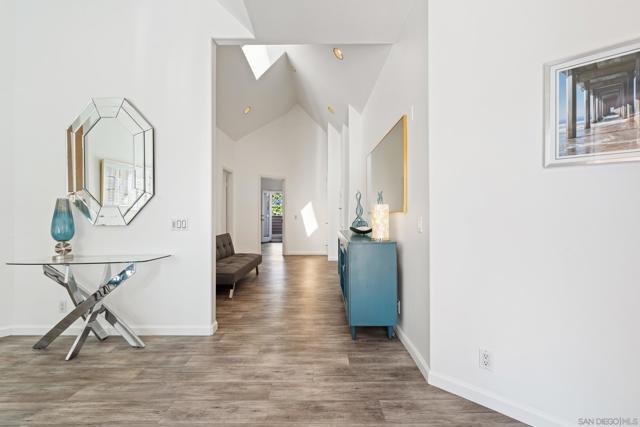 7635 Draper Avenue, La Jolla CA: https://media.crmls.org/mediaz/d2288904-a3f8-4969-93ca-91d62e2fc6a9.jpg