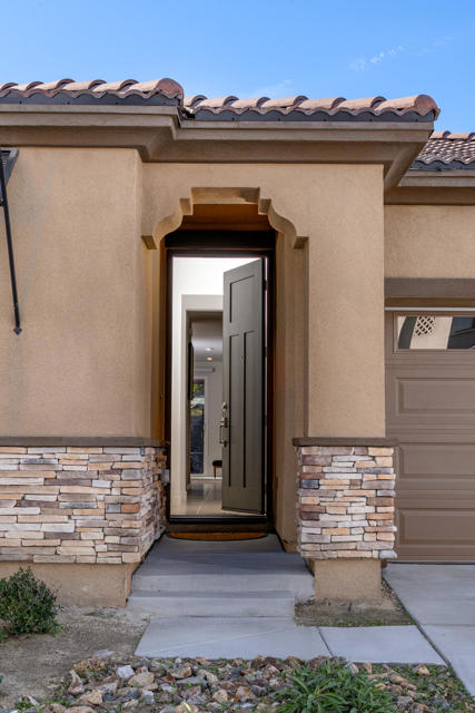 35425 Domani Drive, Palm Desert CA: https://media.crmls.org/mediaz/d228f305-f278-41e0-912f-e2da2829d5bc.jpg