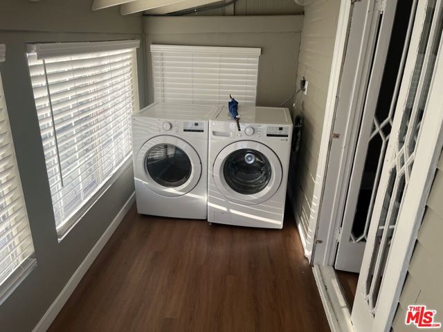 820 Columbia Avenue, Los Angeles CA: https://media.crmls.org/mediaz/d2295883-ca89-4ab1-978b-55962526e527.jpg