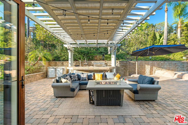 2428 Oak Canyon Place, Escondido CA: https://media.crmls.org/mediaz/d229c48d-7dcc-4940-975e-8c1af5456966.jpg