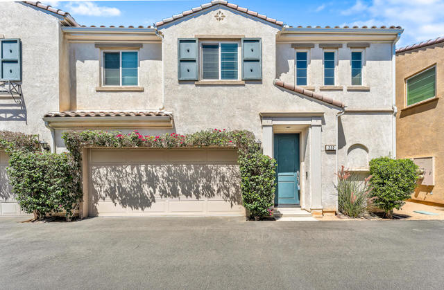 232 Paseo Gusto, Palm Desert CA: https://media.crmls.org/mediaz/d229d0a0-1e6e-4c26-8c36-a4ba5a062cc6.jpg