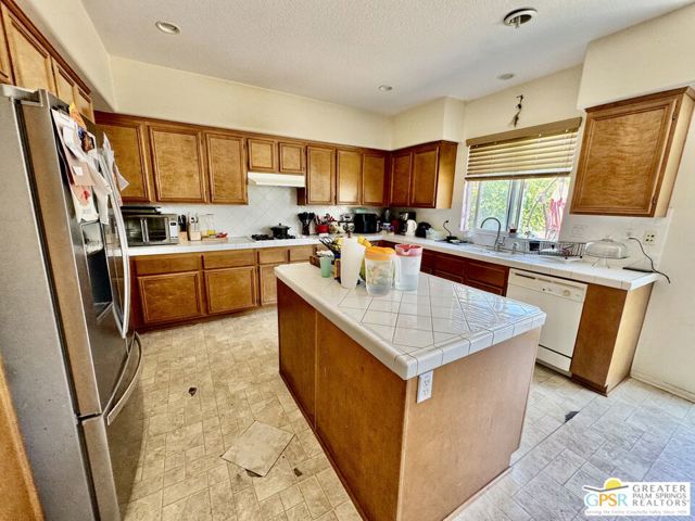1867 Crane Avenue, San Jacinto CA: https://media.crmls.org/mediaz/d22a4cac-7db3-4842-a51f-a74da171f1c9.jpg