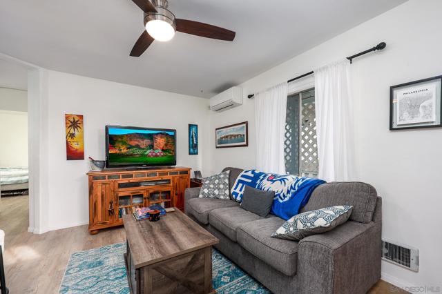 4375 77 Arizona St, San Diego CA: https://media.crmls.org/mediaz/d22aa574-4a72-482b-b580-78bef16aa857.jpg