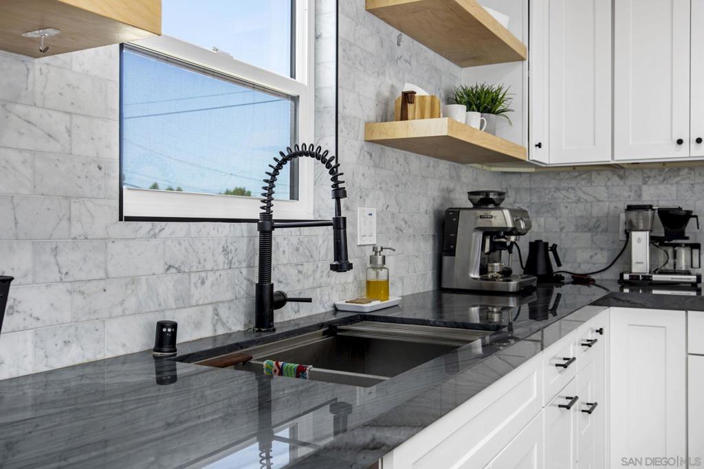 6875 Estrella Ave - photo 7