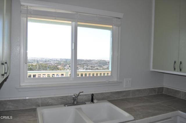 3305 Hilltop Drive, Ventura CA: https://media.crmls.org/mediaz/d22ad9cb-9bcb-4fcf-b4d2-4423cd0c383c.jpg
