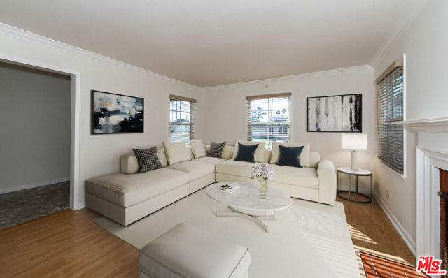 5260 Parkglen Avenue, Los Angeles CA: https://media.crmls.org/mediaz/d22b42b8-82e8-41de-a173-3ca39b747401.jpg