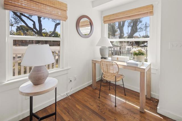 950 Olive Ave, Coronado CA: https://media.crmls.org/mediaz/d22beb2a-8442-44f5-a00b-afd47120e3d3.jpg