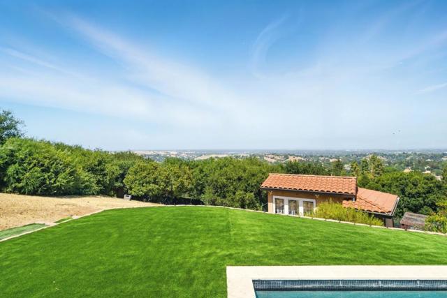 12252 Menalto Drive, Los Altos Hills CA: https://media.crmls.org/mediaz/d22cc016-c77c-4775-b28e-7d027bd9d6fc.jpg