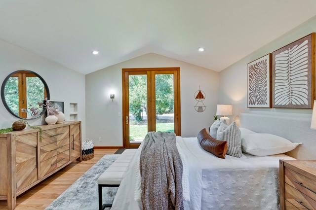 1625 Hazelaar Way, Los Altos CA: https://media.crmls.org/mediaz/d22ea002-4bb9-4183-a7ce-8904ef5adf3f.jpg