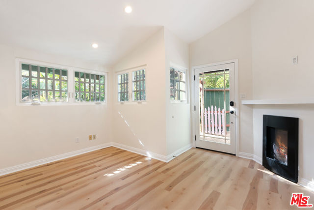 483 Sturtevant Drive, Sierra Madre CA: https://media.crmls.org/mediaz/d22ecaf1-ca89-48f5-b206-65a9d9663ae1.jpg