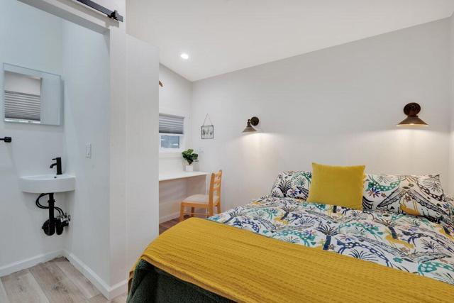 26785 Crestview Drive, Idyllwild CA: https://media.crmls.org/mediaz/d22f0b20-e01b-4cb8-9bd3-6de6d428efa6.jpg