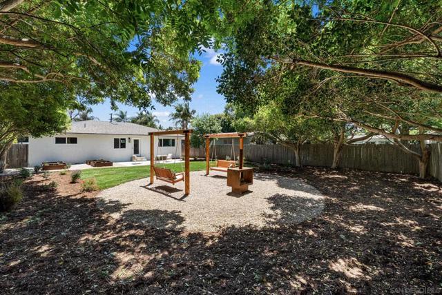 1832 California St, Oceanside, California 92054, 3 Bedrooms Bedrooms, ,2 BathroomsBathrooms,Single Family Residence,For Sale,California St,250027584SD