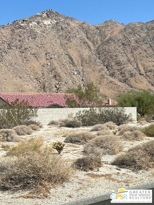 60170 Overture Drive, Palm Springs CA: https://media.crmls.org/mediaz/d22f7ee4-d065-44e0-8433-12cedfdac8ff.jpg