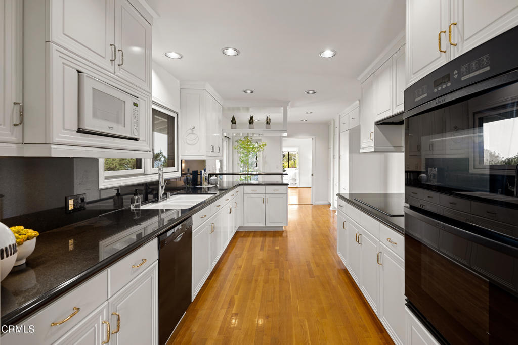 375 Berkshire Avenue La Canada Flintridge img 33