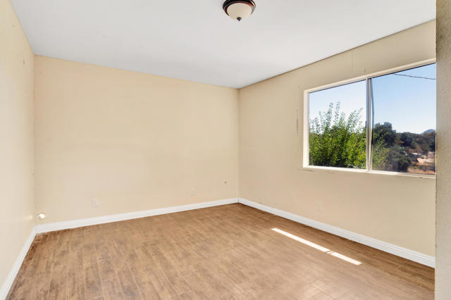 37625 Cruces Dr, Drive, Warner Springs CA: https://media.crmls.org/mediaz/d230682d-8b18-4d53-bac7-7de3d3fc28a4.jpg