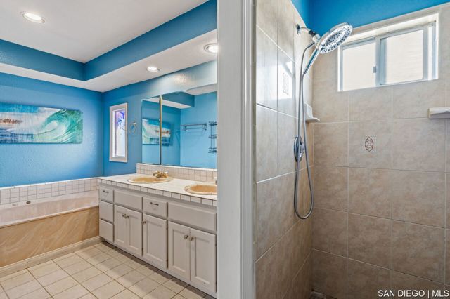 23849 Gymkhana RD, Ramona CA: https://media.crmls.org/mediaz/d2319c56-a7bf-4750-9a02-cfb1c3f52e60.jpg