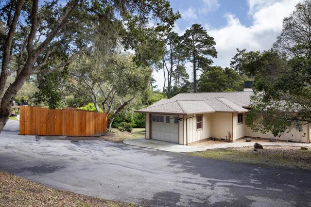 594 Viejo Road, Carmel CA: https://media.crmls.org/mediaz/d2323bc7-edd5-4b96-8956-9bb5fb9eeb78.jpg